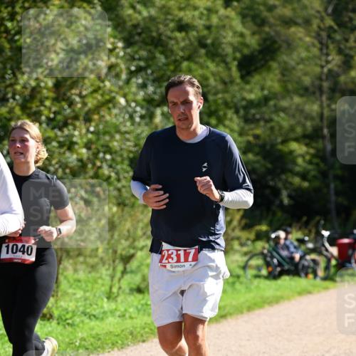 27.09.2026 - 35. Volkslauf durch das schöne Alstertal Dr. Thomas Lammeyer http://msf.ph/oto/10578917 27.09.2026 12:04:46 Laufen 1040, 2317 meine-sportfotos.de