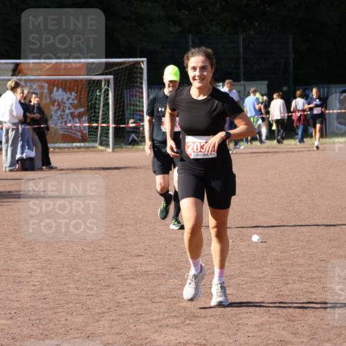 27.09.2026 - 35. Volkslauf durch das schöne Alstertal Strokosch-Dieckow http://msf.ph/oto/10579006 27.09.2026 12:47:12 Ziel 2038, 2320 meine-sportfotos.de