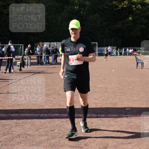 27.09.2026 - 35. Volkslauf durch das schöne Alstertal Strokosch-Dieckow http://msf.ph/oto/10579091 27.09.2026 12:47:19 Ziel 2320 meine-sportfotos.de