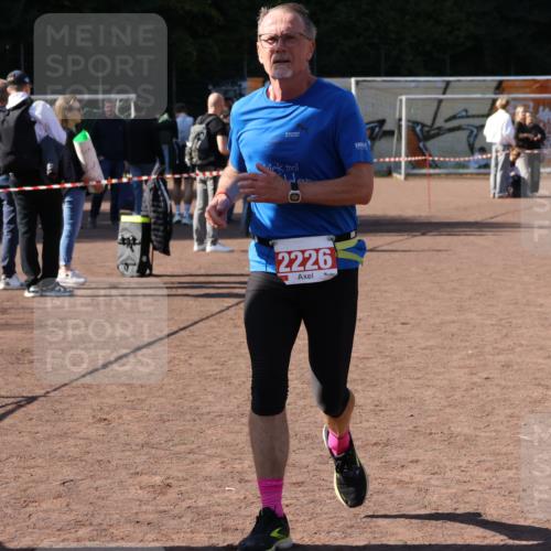 27.09.2026 - 35. Volkslauf durch das schöne Alstertal Strokosch-Dieckow http://msf.ph/oto/10579305 27.09.2026 12:48:37 Ziel 2148, 2226 meine-sportfotos.de