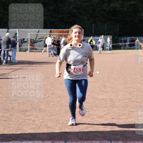 27.09.2026 - 35. Volkslauf durch das schöne Alstertal Strokosch-Dieckow http://msf.ph/oto/10579349 27.09.2026 12:49:01 Ziel 2453 meine-sportfotos.de