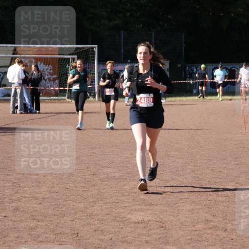 27.09.2026 - 35. Volkslauf durch das schöne Alstertal Strokosch-Dieckow http://msf.ph/oto/10579379 27.09.2026 12:49:34 Ziel 2488 meine-sportfotos.de