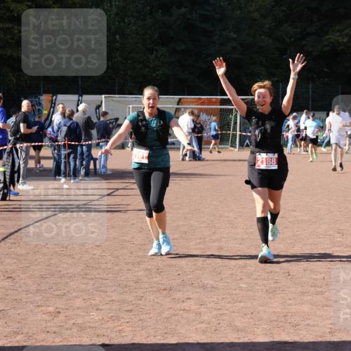 27.09.2026 - 35. Volkslauf durch das schöne Alstertal Strokosch-Dieckow http://msf.ph/oto/10579439 27.09.2026 12:49:42 Ziel 2161, 2181, 2188 meine-sportfotos.de