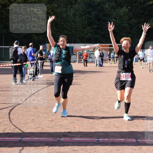 27.09.2026 - 35. Volkslauf durch das schöne Alstertal Strokosch-Dieckow http://msf.ph/oto/10579513 27.09.2026 12:49:44 Ziel 2161, 2181, 2188 meine-sportfotos.de