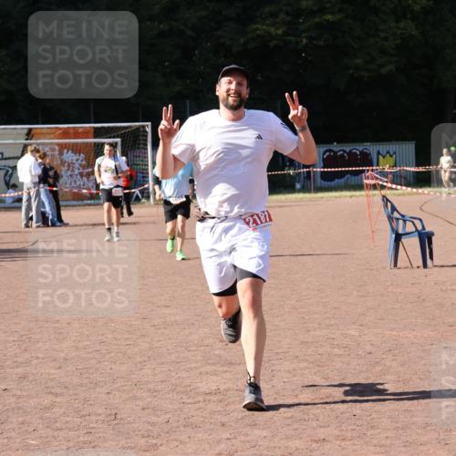 27.09.2026 - 35. Volkslauf durch das schöne Alstertal Strokosch-Dieckow http://msf.ph/oto/10579569 27.09.2026 12:49:50 Ziel 1651, 2181 meine-sportfotos.de