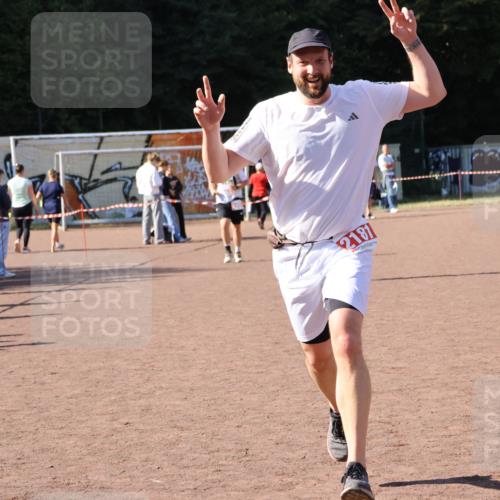 27.09.2026 - 35. Volkslauf durch das schöne Alstertal Strokosch-Dieckow http://msf.ph/oto/10579612 27.09.2026 12:49:50 Ziel 1651, 2181 meine-sportfotos.de