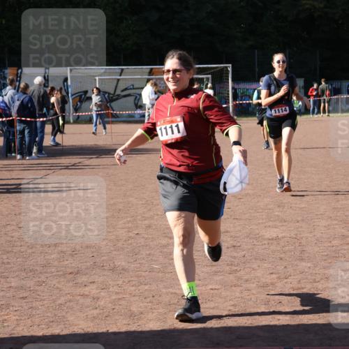 27.09.2026 - 35. Volkslauf durch das schöne Alstertal Strokosch-Dieckow http://msf.ph/oto/10579955 27.09.2026 12:53:32 Ziel 1111, 1114, 2356 meine-sportfotos.de