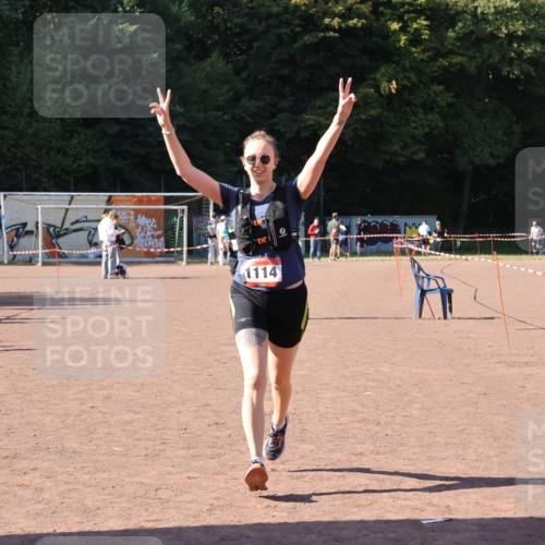 27.09.2026 - 35. Volkslauf durch das schöne Alstertal Strokosch-Dieckow http://msf.ph/oto/10580026 27.09.2026 12:53:34 Ziel 1111, 1114, 2356 meine-sportfotos.de