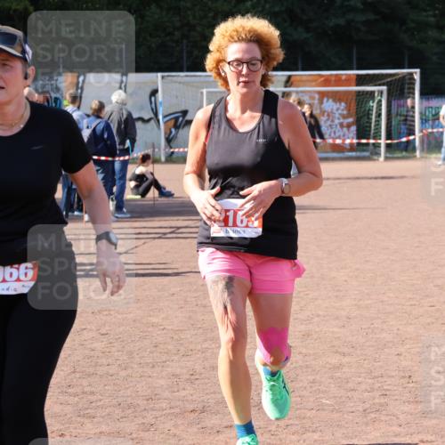27.09.2026 - 35. Volkslauf durch das schöne Alstertal Strokosch-Dieckow http://msf.ph/oto/10580172 27.09.2026 12:54:03 Ziel 2037, 2163, 2966 meine-sportfotos.de