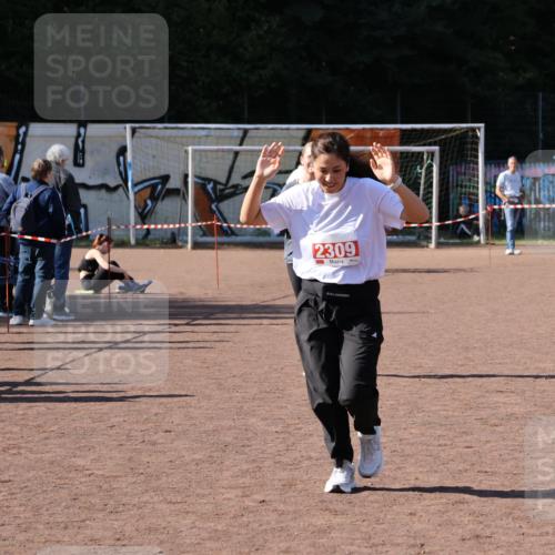 27.09.2026 - 35. Volkslauf durch das schöne Alstertal Strokosch-Dieckow http://msf.ph/oto/10580183 27.09.2026 12:54:16 Ziel 2069, 2309 meine-sportfotos.de