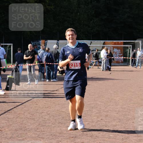27.09.2026 - 35. Volkslauf durch das schöne Alstertal Strokosch-Dieckow http://msf.ph/oto/10580323 27.09.2026 12:54:33 Ziel 2315 meine-sportfotos.de