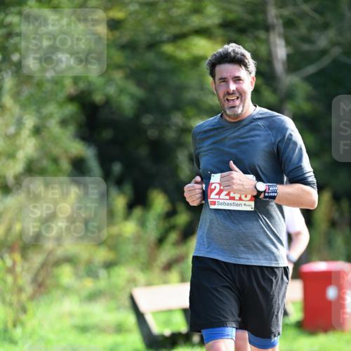 27.09.2026 - 35. Volkslauf durch das schöne Alstertal Dr. Thomas Lammeyer http://msf.ph/oto/10580413 27.09.2026 12:15:32 Laufen 2240, 01000 meine-sportfotos.de