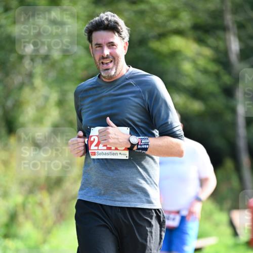 27.09.2026 - 35. Volkslauf durch das schöne Alstertal Dr. Thomas Lammeyer http://msf.ph/oto/10580420 27.09.2026 12:15:33 Laufen 701000 meine-sportfotos.de