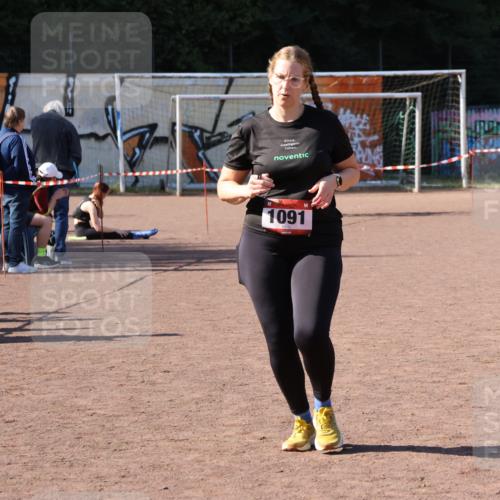 27.09.2026 - 35. Volkslauf durch das schöne Alstertal Strokosch-Dieckow http://msf.ph/oto/10580470 27.09.2026 12:55:46 Ziel 1091 meine-sportfotos.de