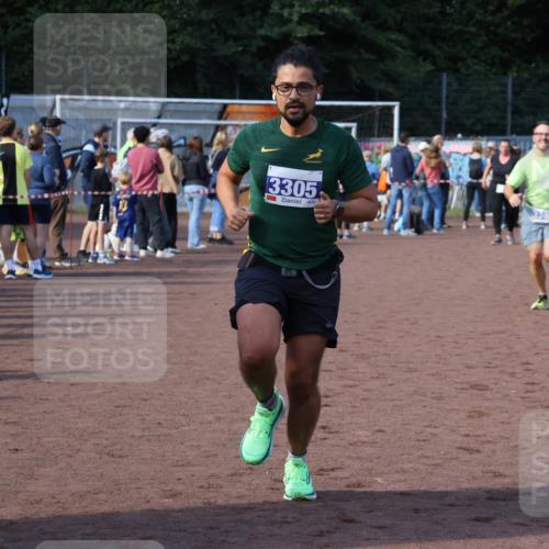 27.09.2026 - 35. Volkslauf durch das schöne Alstertal Strokosch-Dieckow http://msf.ph/oto/10580485 27.09.2026 11:19:23 Ziel 3022, 3305, 3345, 3346, 3418 meine-sportfotos.de
