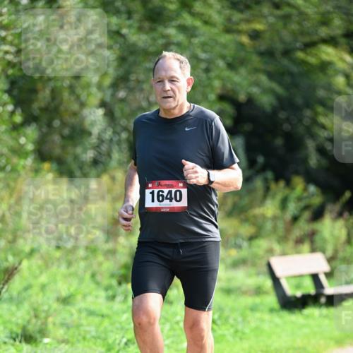 27.09.2026 - 35. Volkslauf durch das schöne Alstertal Dr. Thomas Lammeyer http://msf.ph/oto/10580522 27.09.2026 12:16:12 Laufen 1640 meine-sportfotos.de