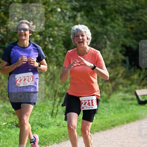 27.09.2026 - 35. Volkslauf durch das schöne Alstertal Dr. Thomas Lammeyer http://msf.ph/oto/10580670 27.09.2026 12:17:36 Laufen 2220, 2218 meine-sportfotos.de