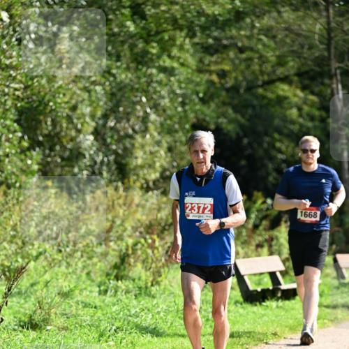 27.09.2026 - 35. Volkslauf durch das schöne Alstertal Dr. Thomas Lammeyer http://msf.ph/oto/10580696 27.09.2026 12:18:01 Laufen 2372, 1668 meine-sportfotos.de
