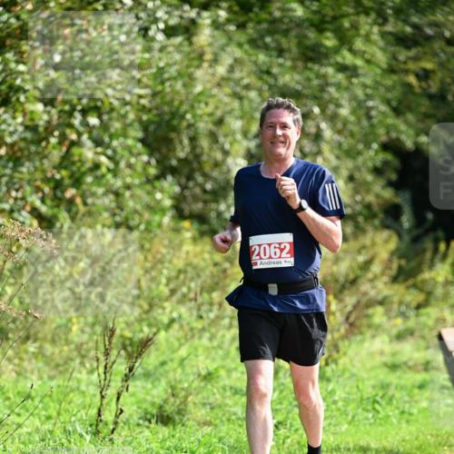 27.09.2026 - 35. Volkslauf durch das schöne Alstertal Dr. Thomas Lammeyer http://msf.ph/oto/10581075 27.09.2026 12:22:54 Laufen 2062 meine-sportfotos.de