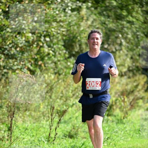 27.09.2026 - 35. Volkslauf durch das schöne Alstertal Dr. Thomas Lammeyer http://msf.ph/oto/10581077 27.09.2026 12:22:54 Laufen 2062 meine-sportfotos.de