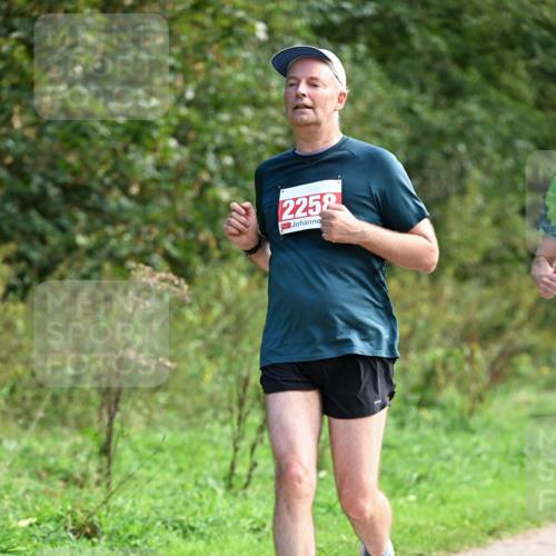 27.09.2026 - 35. Volkslauf durch das schöne Alstertal Dr. Thomas Lammeyer http://msf.ph/oto/10581092 27.09.2026 12:23:07 Laufen 2252 meine-sportfotos.de