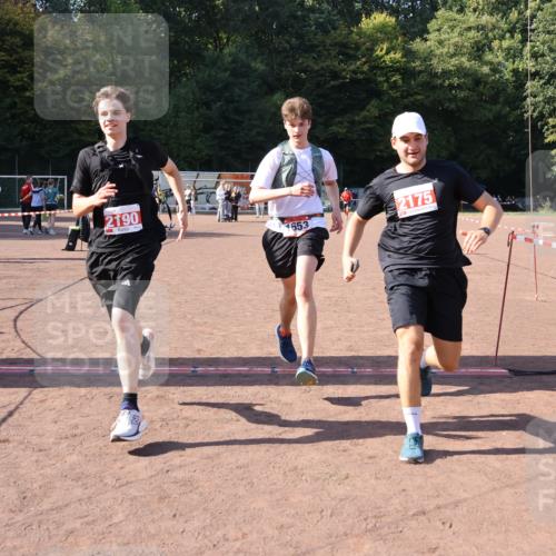 27.09.2026 - 35. Volkslauf durch das schöne Alstertal Strokosch-Dieckow http://msf.ph/oto/10581099 27.09.2026 12:59:31 Ziel 1653, 2175, 2190 meine-sportfotos.de