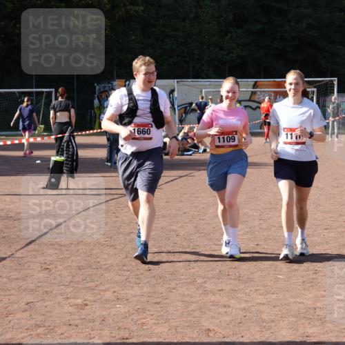 27.09.2026 - 35. Volkslauf durch das schöne Alstertal Strokosch-Dieckow http://msf.ph/oto/10581428 27.09.2026 13:01:15 Ziel 1109, 1110, 1660 meine-sportfotos.de