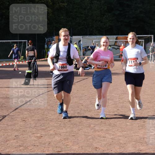 27.09.2026 - 35. Volkslauf durch das schöne Alstertal Strokosch-Dieckow http://msf.ph/oto/10581438 27.09.2026 13:01:15 Ziel 1109, 1110, 1660 meine-sportfotos.de