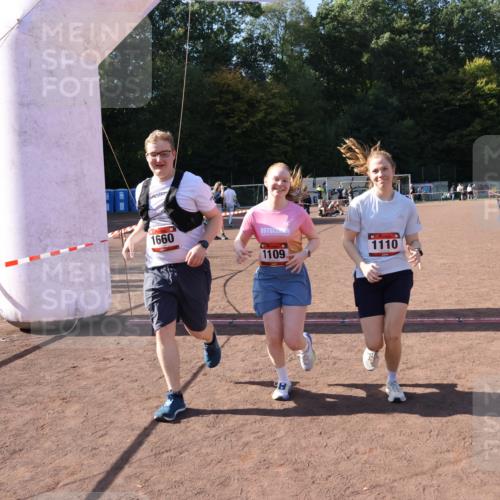 27.09.2026 - 35. Volkslauf durch das schöne Alstertal Strokosch-Dieckow http://msf.ph/oto/10581493 27.09.2026 13:01:18 Ziel 1109, 1110, 1660 meine-sportfotos.de