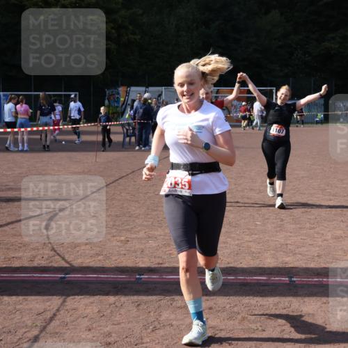 27.09.2026 - 35. Volkslauf durch das schöne Alstertal Strokosch-Dieckow http://msf.ph/oto/10581580 27.09.2026 13:02:28 Ziel 1107, 1108, 2035 meine-sportfotos.de
