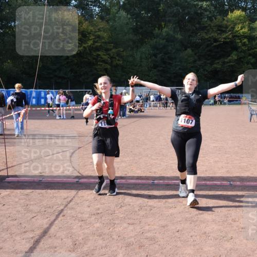 27.09.2026 - 35. Volkslauf durch das schöne Alstertal Strokosch-Dieckow http://msf.ph/oto/10581644 27.09.2026 13:02:31 Ziel 1107, 1108, 2035 meine-sportfotos.de