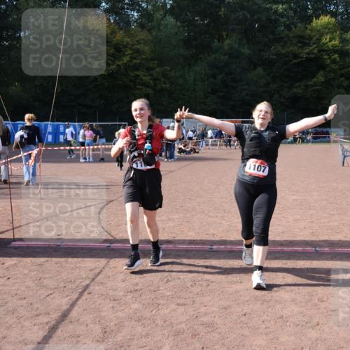 27.09.2026 - 35. Volkslauf durch das schöne Alstertal Strokosch-Dieckow http://msf.ph/oto/10581650 27.09.2026 13:02:31 Ziel 1107, 1108, 2035 meine-sportfotos.de