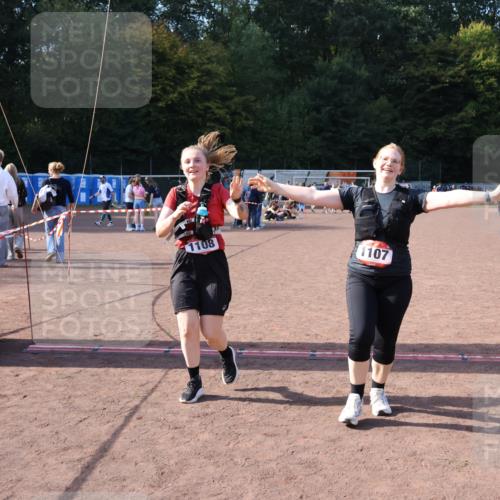 27.09.2026 - 35. Volkslauf durch das schöne Alstertal Strokosch-Dieckow http://msf.ph/oto/10581663 27.09.2026 13:02:31 Ziel 1107, 1108, 2035 meine-sportfotos.de