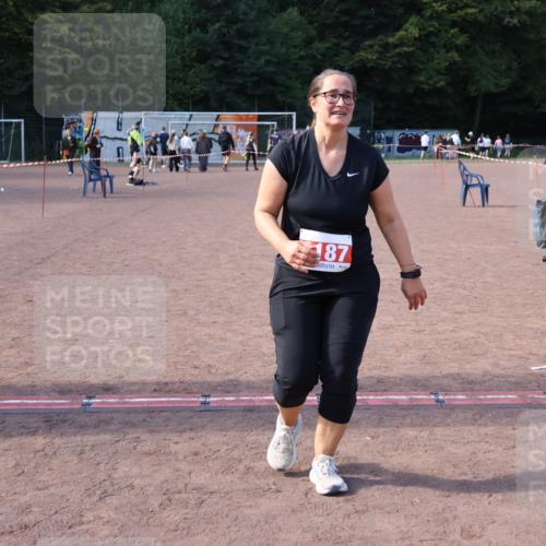 27.09.2026 - 35. Volkslauf durch das schöne Alstertal Strokosch-Dieckow http://msf.ph/oto/10581849 27.09.2026 13:03:39 Ziel 2187 meine-sportfotos.de
