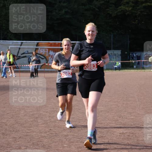27.09.2026 - 35. Volkslauf durch das schöne Alstertal Strokosch-Dieckow http://msf.ph/oto/10581872 27.09.2026 13:06:14 Ziel 2082, 2083 meine-sportfotos.de