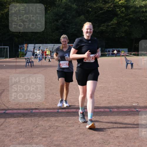 27.09.2026 - 35. Volkslauf durch das schöne Alstertal Strokosch-Dieckow http://msf.ph/oto/10581902 27.09.2026 13:06:16 Ziel 2082, 2083 meine-sportfotos.de