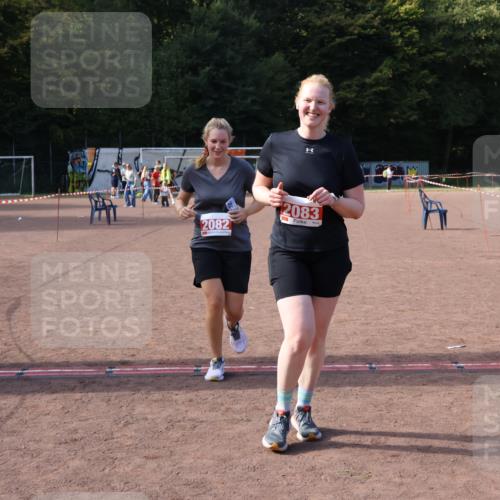 27.09.2026 - 35. Volkslauf durch das schöne Alstertal Strokosch-Dieckow http://msf.ph/oto/10581922 27.09.2026 13:06:17 Ziel 2082, 2083 meine-sportfotos.de