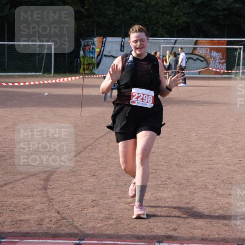 27.09.2026 - 35. Volkslauf durch das schöne Alstertal Strokosch-Dieckow http://msf.ph/oto/10582078 27.09.2026 13:10:19 Ziel 2106, 2109, 2298 meine-sportfotos.de