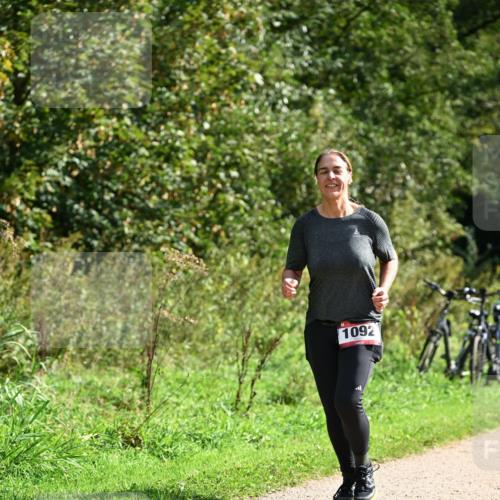 27.09.2026 - 35. Volkslauf durch das schöne Alstertal Dr. Thomas Lammeyer http://msf.ph/oto/10582101 27.09.2026 12:32:27 Laufen 1092 meine-sportfotos.de