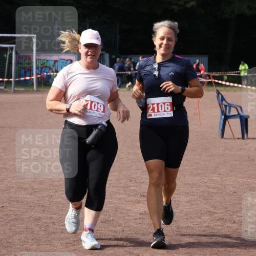 27.09.2026 - 35. Volkslauf durch das schöne Alstertal Strokosch-Dieckow http://msf.ph/oto/10582119 27.09.2026 13:10:22 Ziel 2106, 2109, 2298 meine-sportfotos.de