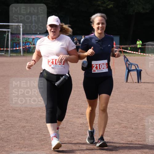 27.09.2026 - 35. Volkslauf durch das schöne Alstertal Strokosch-Dieckow http://msf.ph/oto/10582136 27.09.2026 13:10:22 Ziel 2106, 2109, 2298 meine-sportfotos.de