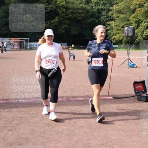 27.09.2026 - 35. Volkslauf durch das schöne Alstertal Strokosch-Dieckow http://msf.ph/oto/10582204 27.09.2026 13:10:24 Ziel 2106, 2109 meine-sportfotos.de