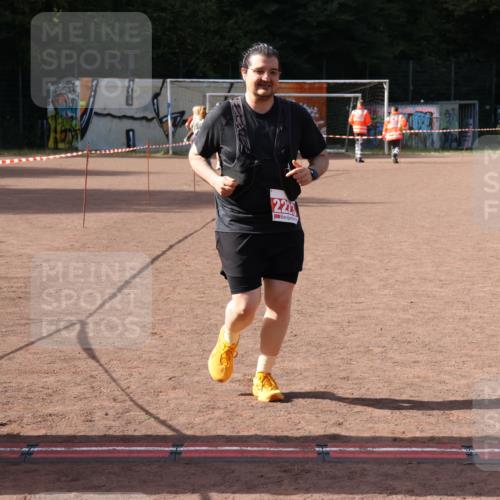 27.09.2026 - 35. Volkslauf durch das schöne Alstertal Strokosch-Dieckow http://msf.ph/oto/10582232 27.09.2026 13:12:25 Ziel 2223 meine-sportfotos.de