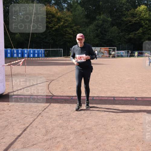 27.09.2026 - 35. Volkslauf durch das schöne Alstertal Strokosch-Dieckow http://msf.ph/oto/10582327 27.09.2026 13:14:26 Ziel 2143 meine-sportfotos.de