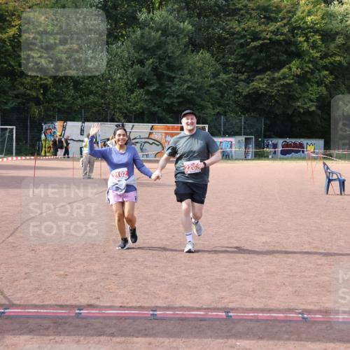 27.09.2026 - 35. Volkslauf durch das schöne Alstertal Strokosch-Dieckow http://msf.ph/oto/10582338 27.09.2026 13:15:40 Ziel 2102, 2203 meine-sportfotos.de