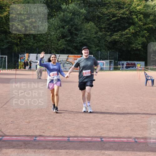 27.09.2026 - 35. Volkslauf durch das schöne Alstertal Strokosch-Dieckow http://msf.ph/oto/10582340 27.09.2026 13:15:40 Ziel 2102, 2203 meine-sportfotos.de