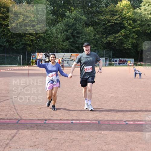 27.09.2026 - 35. Volkslauf durch das schöne Alstertal Strokosch-Dieckow http://msf.ph/oto/10582344 27.09.2026 13:15:41 Ziel 2102, 2203 meine-sportfotos.de