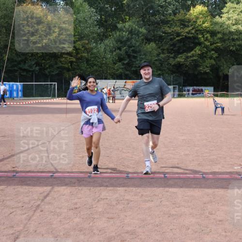 27.09.2026 - 35. Volkslauf durch das schöne Alstertal Strokosch-Dieckow http://msf.ph/oto/10582348 27.09.2026 13:15:42 Ziel 2102, 2203 meine-sportfotos.de