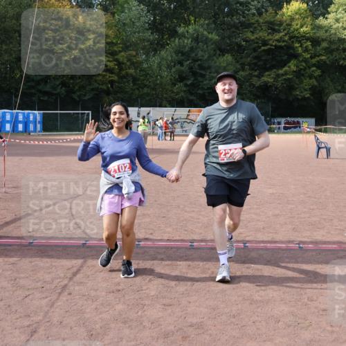 27.09.2026 - 35. Volkslauf durch das schöne Alstertal Strokosch-Dieckow http://msf.ph/oto/10582361 27.09.2026 13:15:43 Ziel 2102, 2203 meine-sportfotos.de
