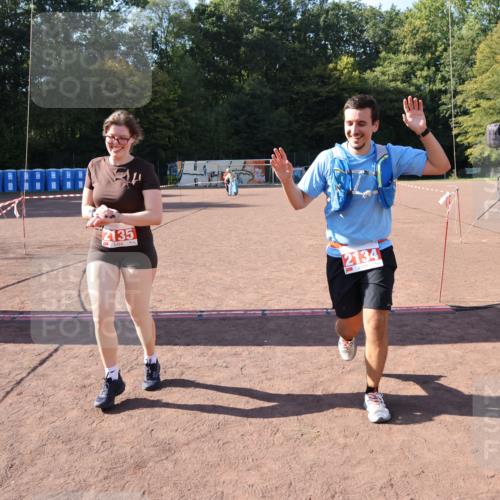 27.09.2026 - 35. Volkslauf durch das schöne Alstertal Strokosch-Dieckow http://msf.ph/oto/10582412 27.09.2026 13:28:11 Ziel 2134, 2135 meine-sportfotos.de
